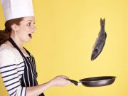 كيف نتخلَّص من رائحة السمك في المطبخ؟