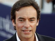 Anthony Delon en couple avec la star de “Dalida