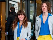 Lou Doillon et son fils Marlowe assortis pour la Fashion Week de Milan