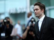 Robert Pattinson positif au coronavirus, la production de “Batman” stoppée