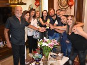 لجنة مهرجان الزمن الجميل تفاجيء د. هراتش بالإحتفال بعيد ميلاده