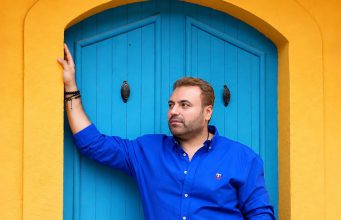 محمد أبو زيد يطرح أغنيته الجديدة “قمر ع الأرض” بإيقاعات راقصة
